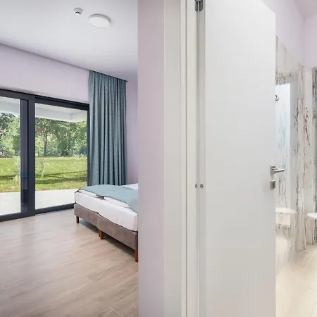 Vines, Modern Luxury In Serene Seclusion *