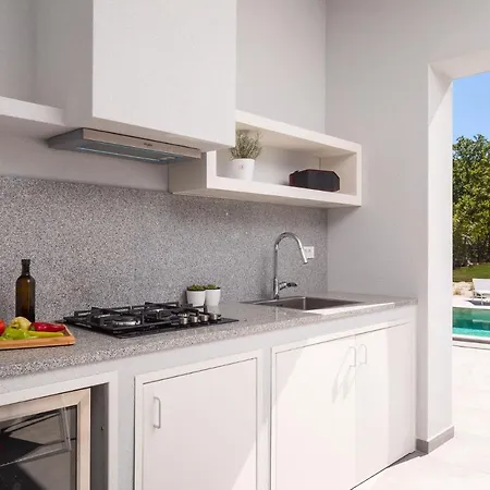 Vines, Modern Luxury In Serene Seclusion 빌라