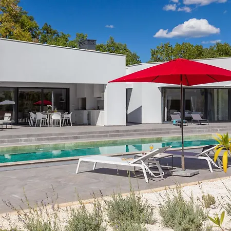 빌라 Vines, Modern Luxury In Serene Seclusion *