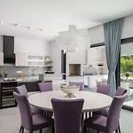 Villa Vines, Modern Luxury In Serene Seclusion