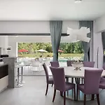 Villa Vines, Modern Luxury In Serene Seclusion *