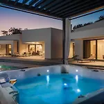 Vines, Modern Luxury In Serene Seclusion * Svetvinčenat