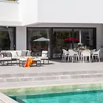 Vines, Modern Luxury In Serene Seclusion Villa