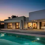 Vines, Modern Luxury In Serene Seclusion Villa
