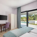 Vines, Modern Luxury In Serene Seclusion * Svetvinčenat