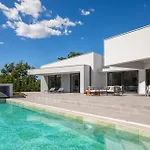 Vines, Modern Luxury In Serene Seclusion * Svetvinčenat