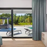 Vines, Modern Luxury In Serene Seclusion *