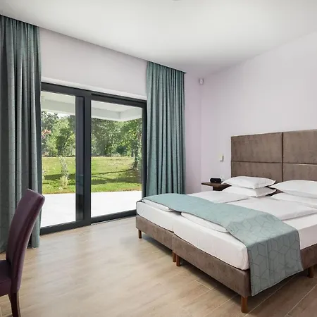 빌라 Vines, Modern Luxury In Serene Seclusion *