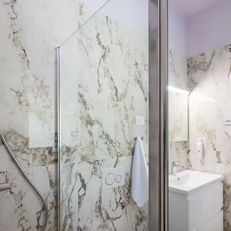 Vines, Modern Luxury In Serene Seclusion 빌라 *