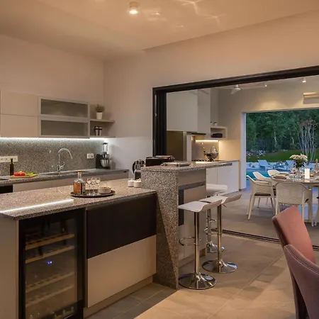 Vines, Modern Luxury In Serene Seclusion *