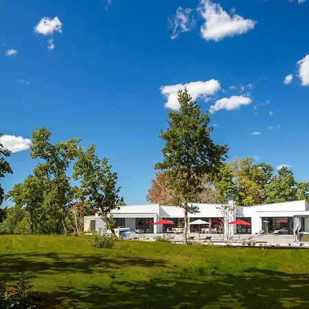 Vines, Modern Luxury In Serene Seclusion *